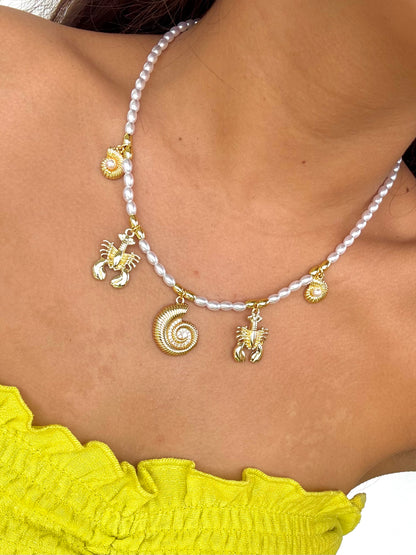 “Del agua Necklace”