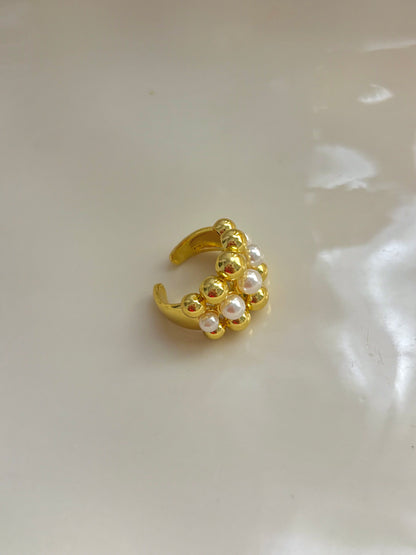 “Gold Pearl Ring”