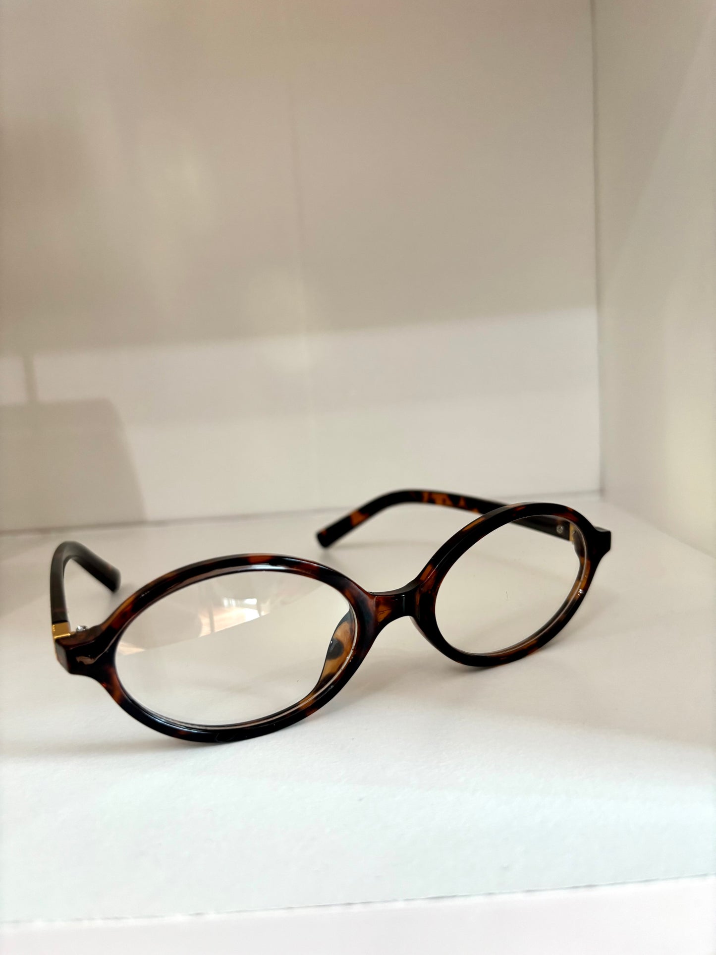 “Trending Glasses”