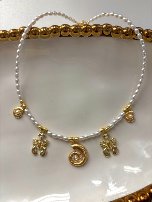 “Del agua Necklace”