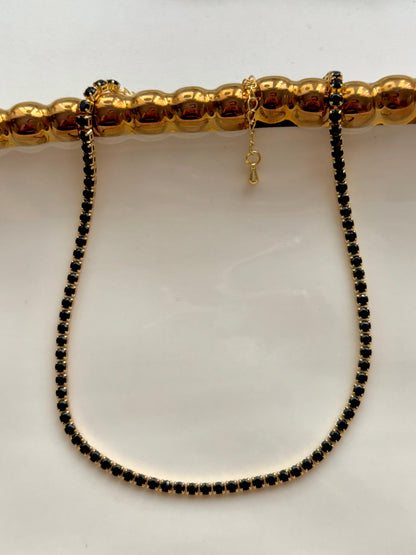 "Black Chocker”